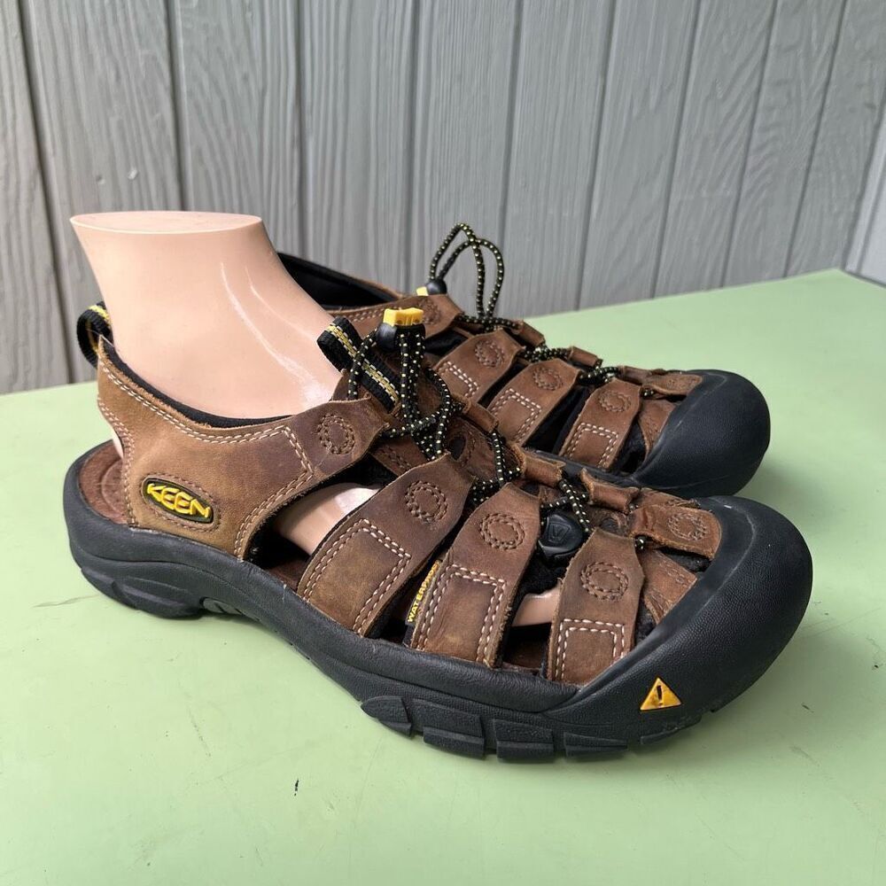 KEEN Brown Leather Newport H2 Sandals Men’s 9.5 Hiking Water Shoe $135